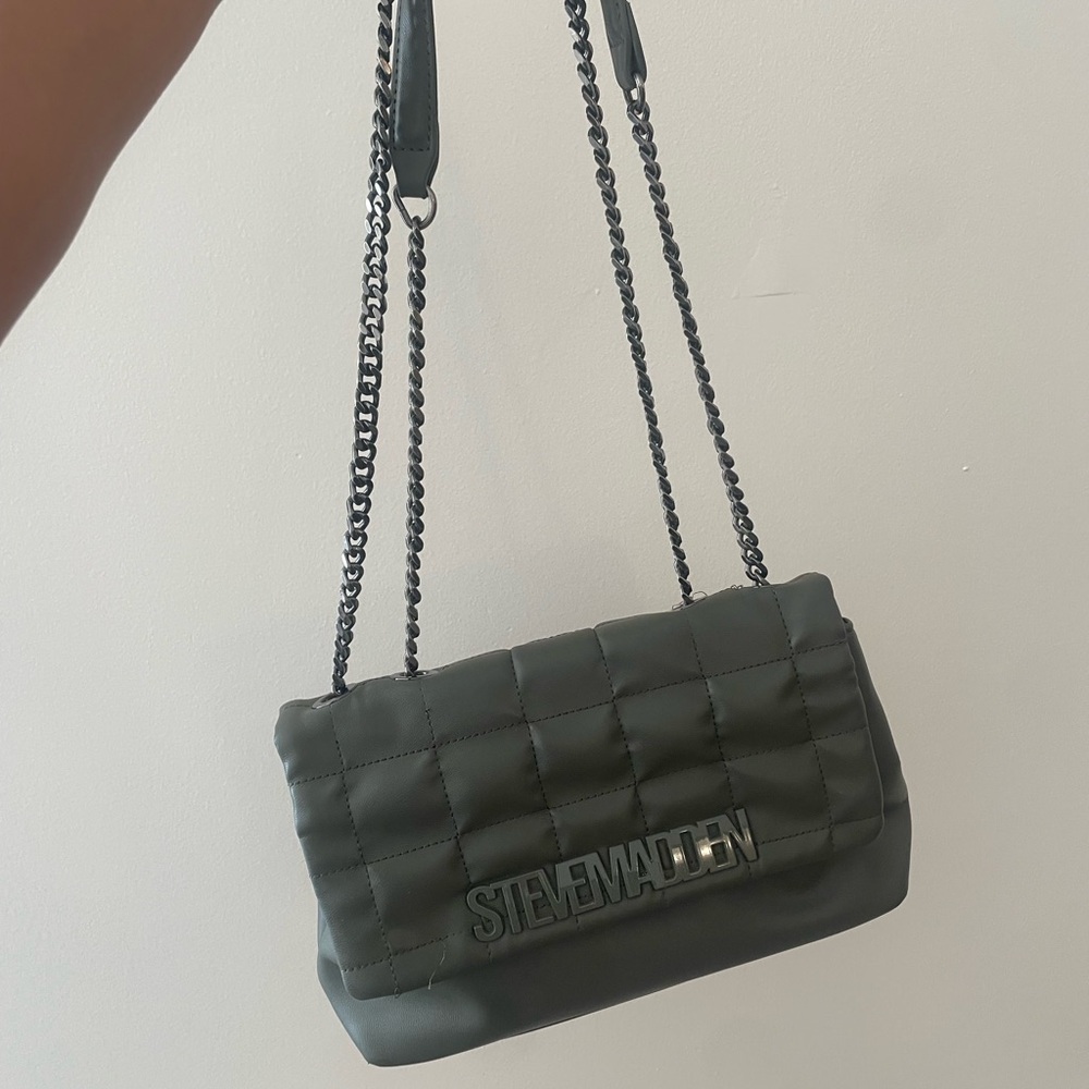 Steve Madden Shoulder Bag with Durable Design